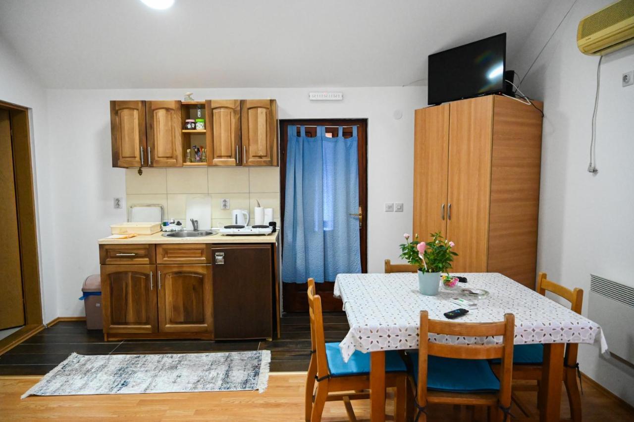 Ferienwohnung Tri Bagrema Km Mokra Gora Exterior foto