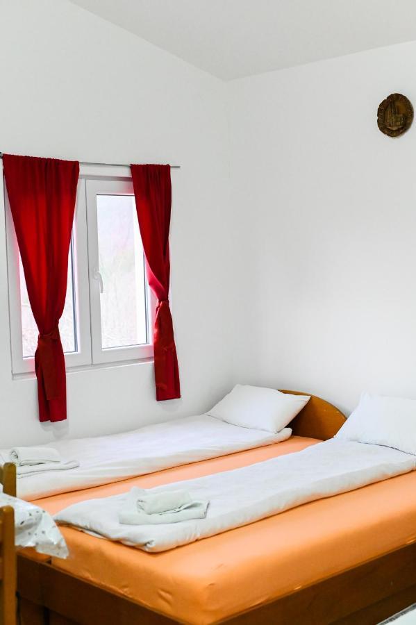 Ferienwohnung Tri Bagrema Km Mokra Gora Exterior foto