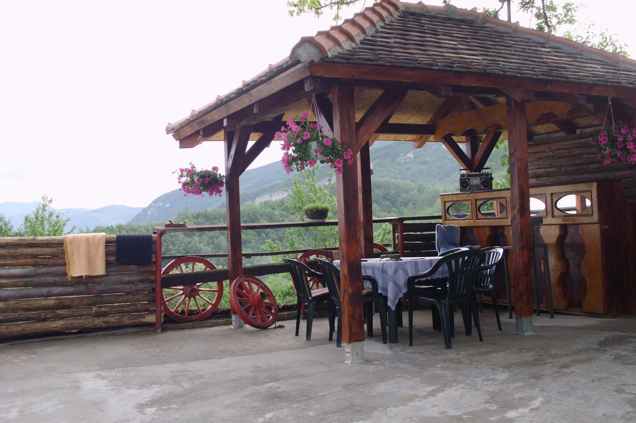 Ferienwohnung Tri Bagrema Km Mokra Gora Exterior foto