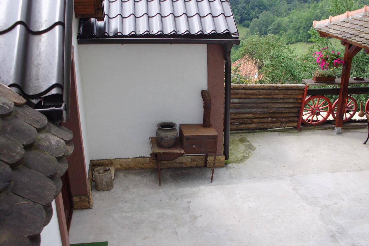 Ferienwohnung Tri Bagrema Km Mokra Gora Exterior foto